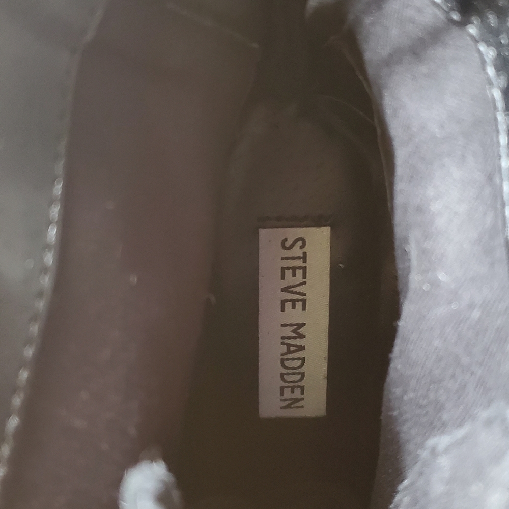 Never Worn Steve Madden suede lace up bootie - Picture 8 of 8